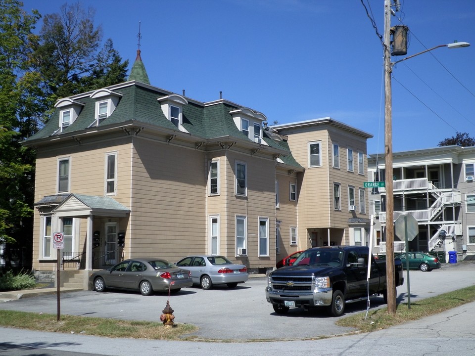 160 Orange St in Manchester, NH - Building Photo