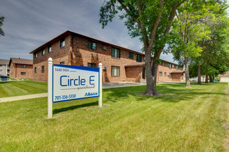 Circle E Apartments in Fargo, ND - Building Photo - Building Photo