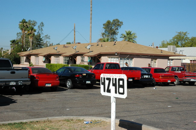 12th St. Properties in Phoenix, AZ - Building Photo - Building Photo