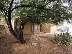 2210 Dakota Dr in Las Cruces, NM - Building Photo - Building Photo