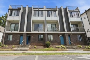 211 Bass St SW in Atlanta, GA - Building Photo