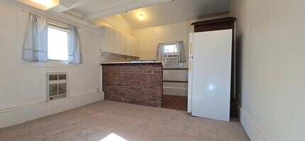 511 N 4th St, Unit 4 in Manhattan, KS - Building Photo - Building Photo