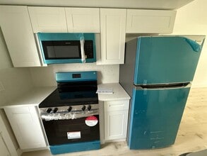 1480 E Sample Rd in Pompano Beach, FL - Building Photo - Building Photo