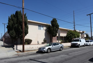 Kensington Apartments in Torrance, CA - Building Photo - Building Photo