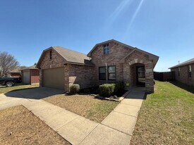 1212 Amazon Dr in Justin, TX - Building Photo