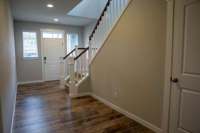 6820 Oleander Ave NE in Lacey, WA - Building Photo - Building Photo