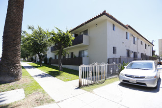 Maplewood Court in Los Angeles, CA - Building Photo - Building Photo