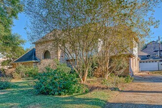 1903 Wagon Gap Trail in Houston, TX - Building Photo - Building Photo