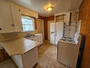1955 Chemeketa St NE in Salem, OR - Building Photo - Building Photo