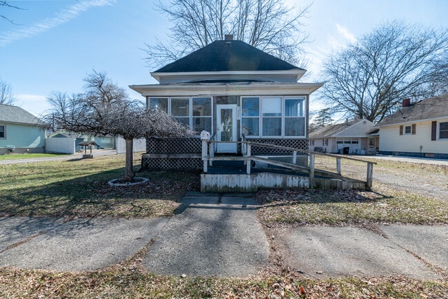 property at 1827 Gilbert St