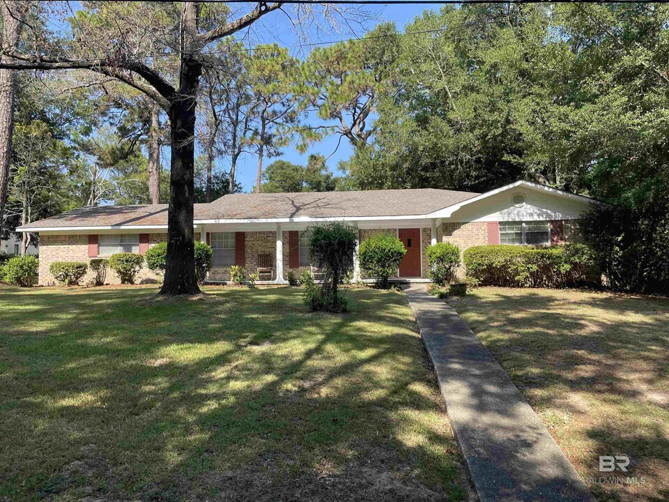 119 Ashley Dr in Fairhope, AL - Building Photo