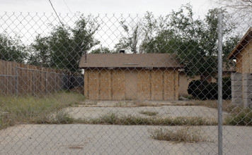 12063-12075 Crippen Ave in Adelanto, CA - Building Photo - Building Photo