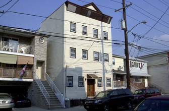 116-118 70th St in Guttenberg, NJ - Building Photo - Building Photo