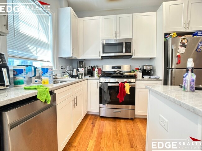 3 Islington Ter, Unit 1 in Boston, MA - Building Photo - Building Photo