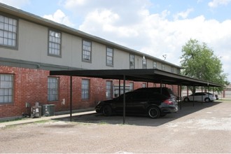 Courtyard Apartments in Harlingen, TX - Building Photo - Building Photo