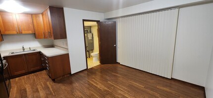 Summervilla Apartments in Flat Rock, MI - Foto de edificio - Building Photo