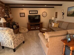 339 Lynnbrook Ave in Ventura, CA - Building Photo - Building Photo