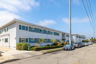 11819 Eucalyptus Ave. in Hawthorne, CA - Building Photo