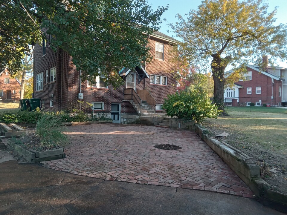 3727 Oakmount Ave in St. Louis, MO - Building Photo