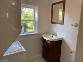 610 Ritchie Ave in Silver Spring, MD - Building Photo - Building Photo