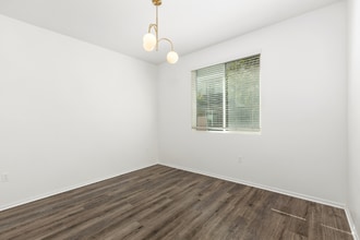 5272 Beachfront Cove in San Diego, CA - Building Photo - Building Photo