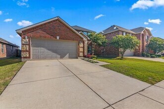 2133 Burnside Dr in Fort Worth, TX - Building Photo - Building Photo