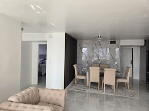 2101 S Ocean Dr, Unit 1507 in Hollywood, FL - Foto de edificio - Building Photo