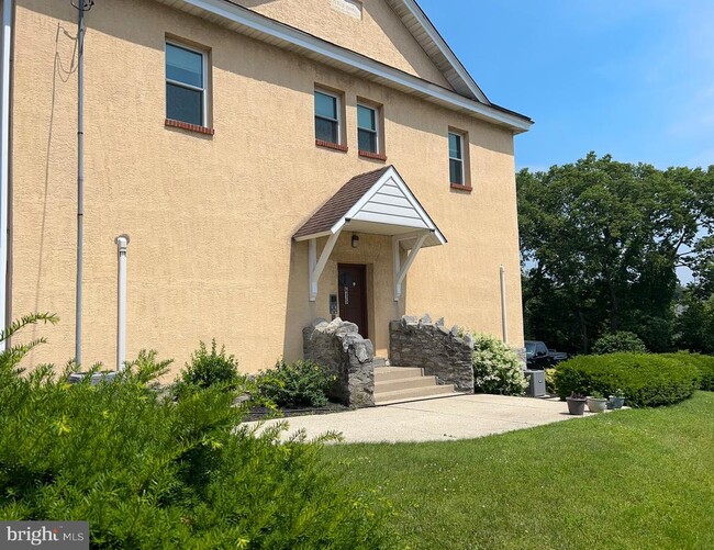property at 615 Summit St