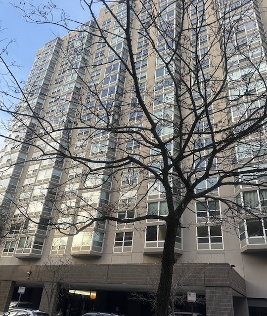 property at 720 W Gordon Terrace