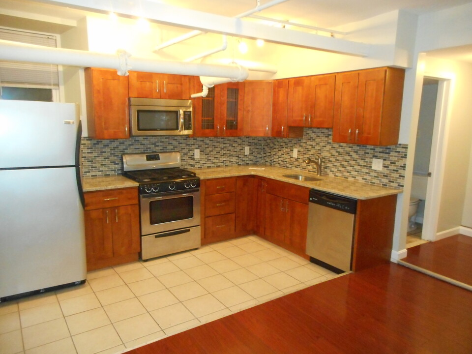 70A Strathmore Rd, Unit 70A in Boston, MA - Foto de edificio
