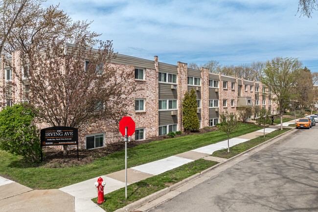 3030 Irving Ave S in Minneapolis, MN - Foto de edificio - Building Photo