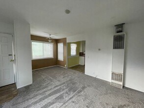 941 1st W in Sutherlin, OR - Building Photo - Building Photo