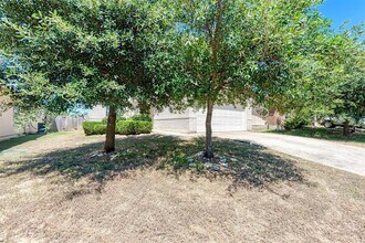 289 Drystone Trail in Liberty Hill, TX - Building Photo - Building Photo