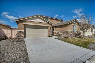10345 Rollins Dr in Reno, NV - Building Photo - Building Photo