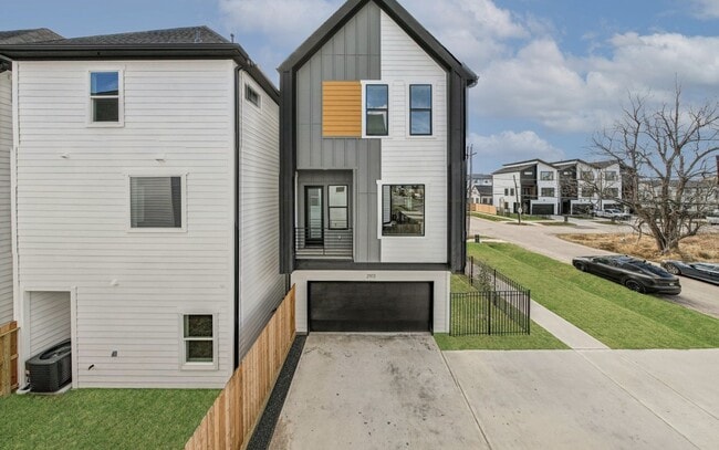 2803 Anita St in Houston, TX - Building Photo - Building Photo