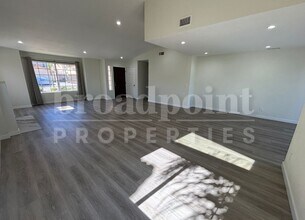 15635 Corte Raposo in San Diego, CA - Building Photo - Building Photo