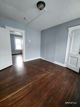 463 Logan St in Bridgeport, CT - Building Photo - Building Photo