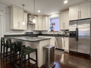 927 W Agatite Ave in Chicago, IL - Building Photo - Building Photo