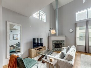 5219 Kiam St in Houston, TX - Building Photo - Building Photo