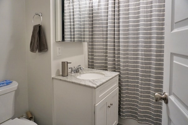 19 Ashland St, Unit D3 in Somerville, MA - Foto de edificio - Building Photo