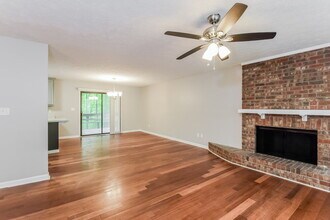 170 Hyde Park Ct in Kennesaw, GA - Building Photo - Building Photo
