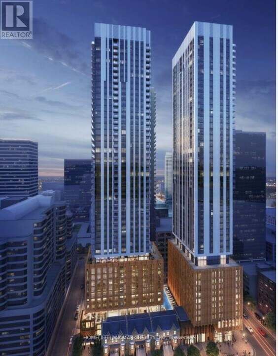 8-1018 Widmer St in Toronto, ON - Building Photo