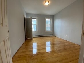 213 Boylston St, Unit #1 in Boston, MA - Building Photo - Building Photo