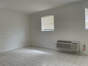 5800 Taylor St in Hollywood, FL - Building Photo - Building Photo