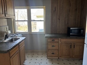 1334 C St SW in Cedar Rapids, IA - Building Photo - Building Photo