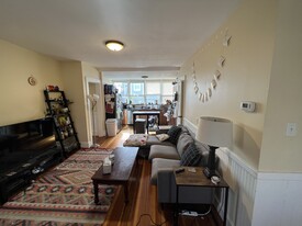 332 Beacon St, Unit 3 Apartments