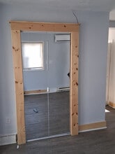 33-35 Essex Ct, Unit Unit 1 in Lynn, MA - Foto de edificio - Building Photo