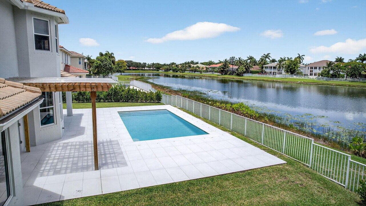 11587 Manatee Bay Ln in Wellington, FL - Building Photo