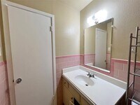 1021 Keechi St photo'