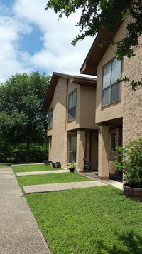 4903 Ali Ave in San Antonio, TX - Foto de edificio - Building Photo